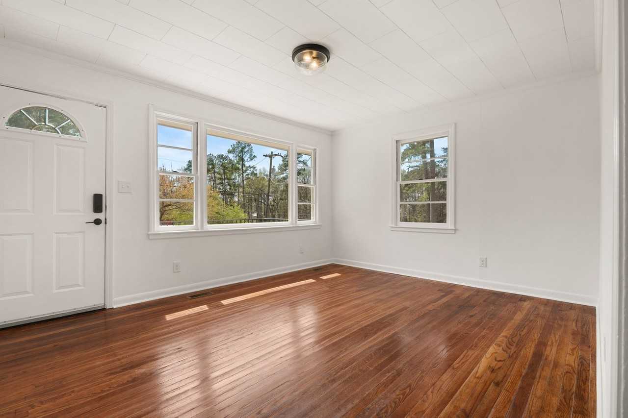 405 Moline St - Photo 4 of 18