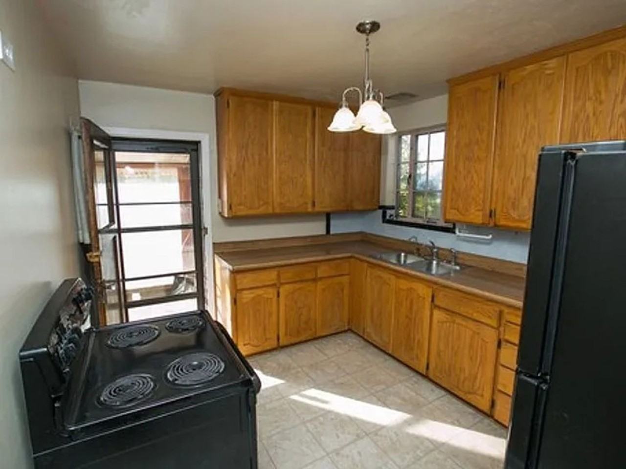 1395 Harlan St - Photo 5 of 21