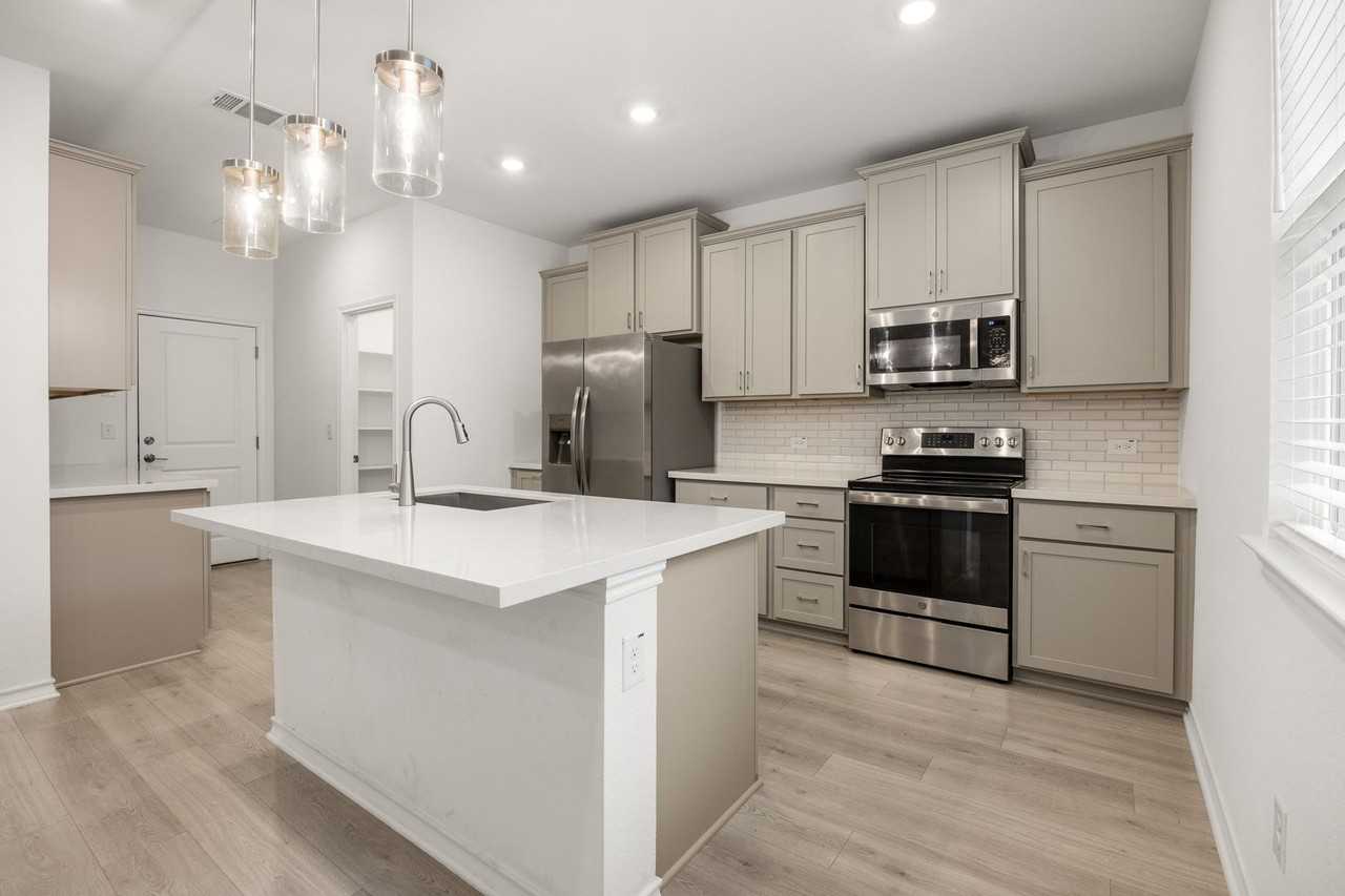 301 Quarry Rock Cv - Photo 3 of 17