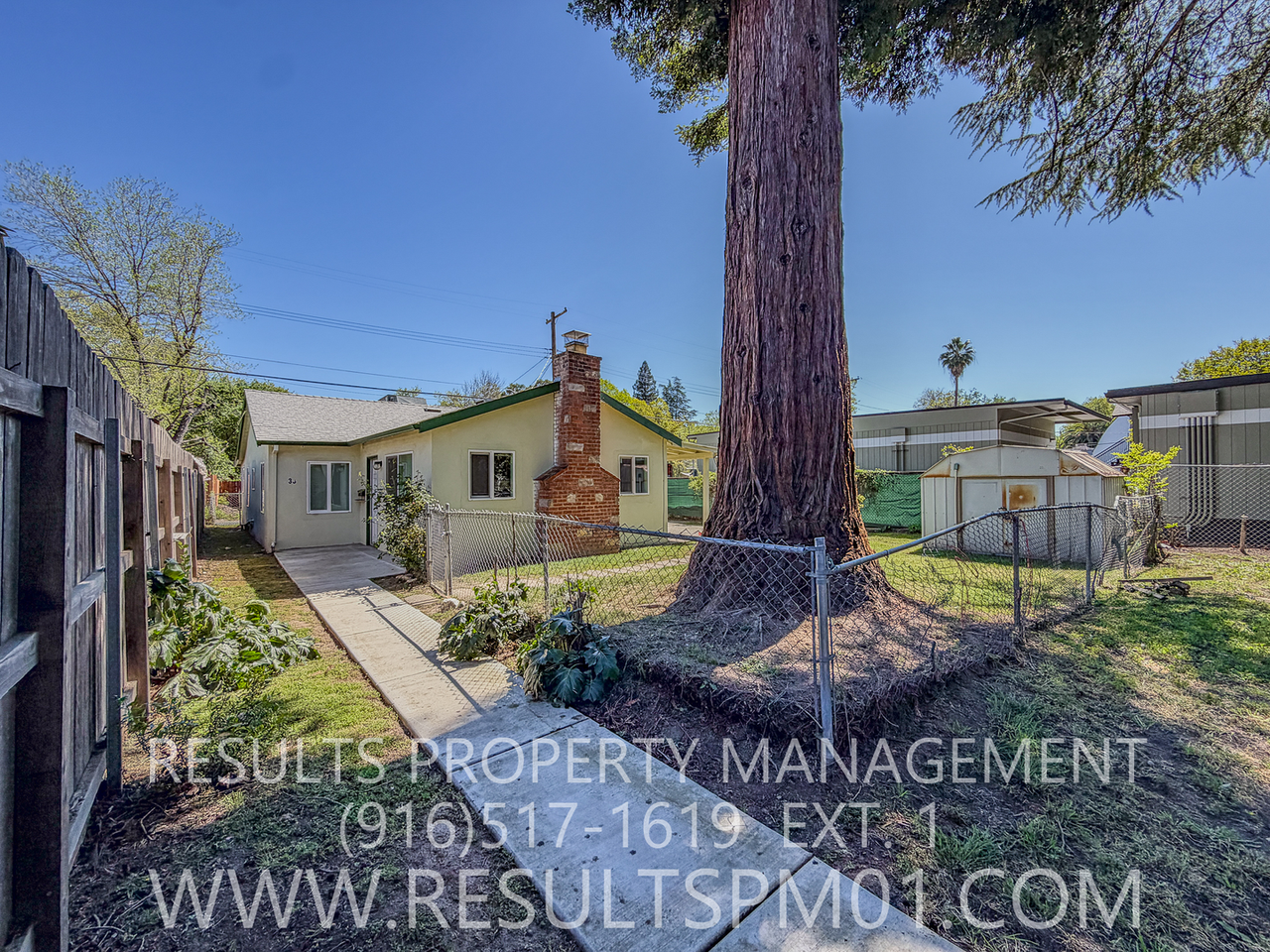 133 Clinton Ave - Photo 5 of 22