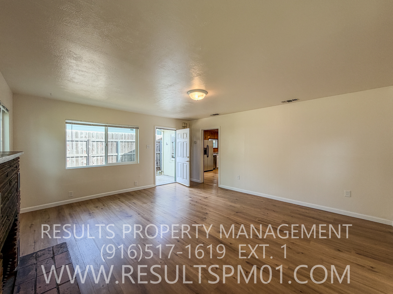 133 Clinton Ave - Photo 7 of 22