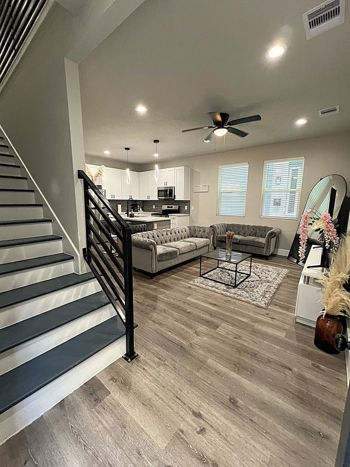 19106 Sears Dr #B - Photo 2 of 39