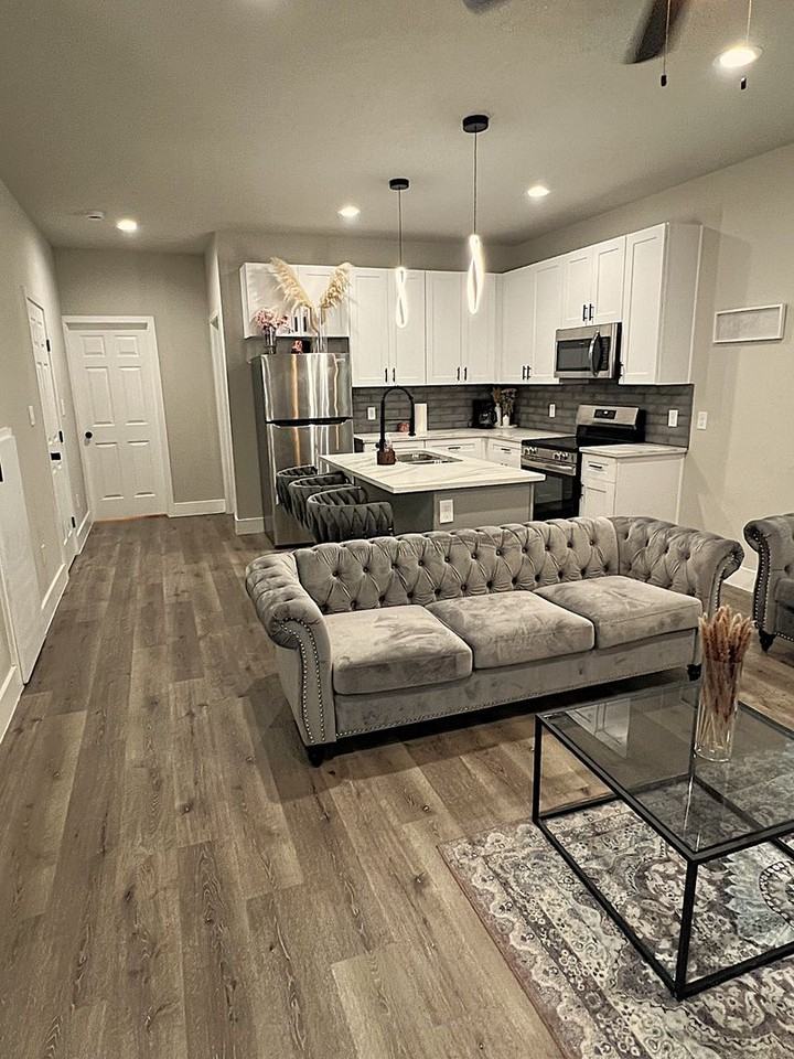 19106 Sears Dr #B - Photo 4 of 39