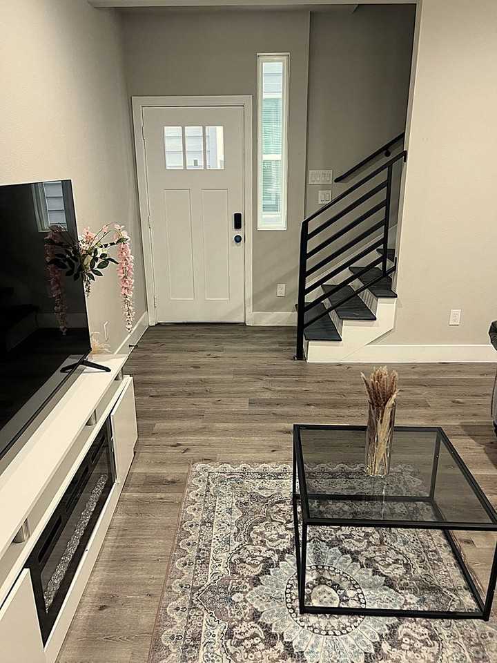 19106 Sears Dr #B - Photo 5 of 39