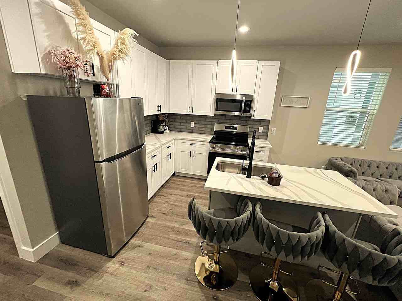 19106 Sears Dr #B - Photo 7 of 39