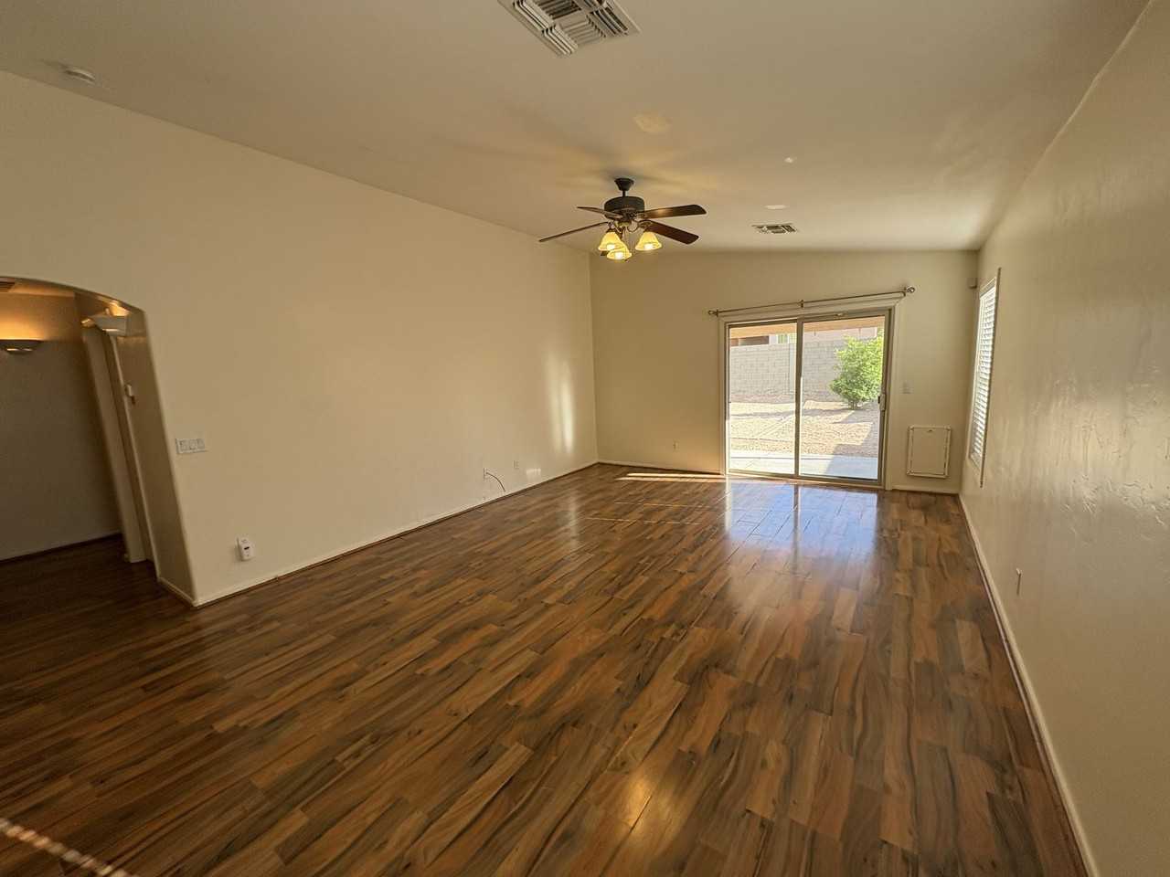 10436 E Vashon St - Photo 2 of 31