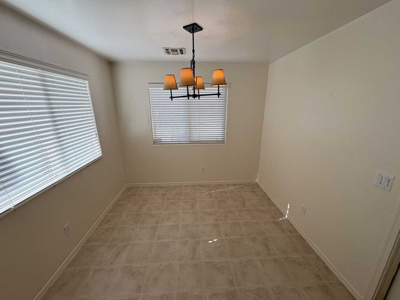 10436 E Vashon St - Photo 5 of 31