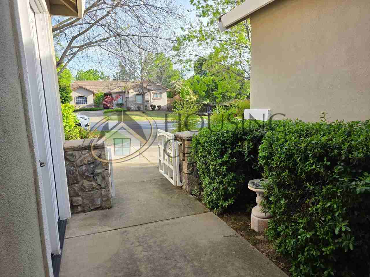 3411 Cabrito Dr - Photo 6 of 36