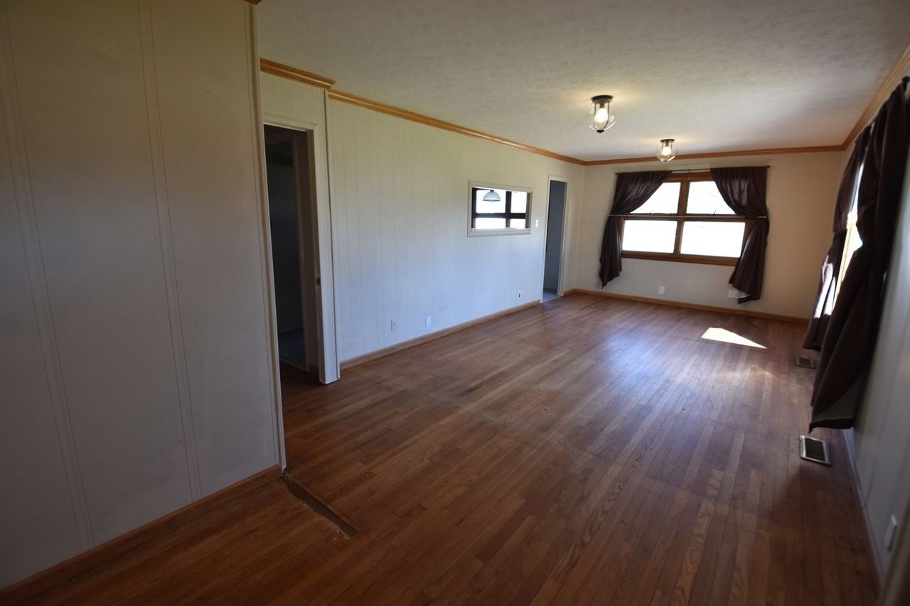 132 E Mckenzie Rd - Photo 3 of 33