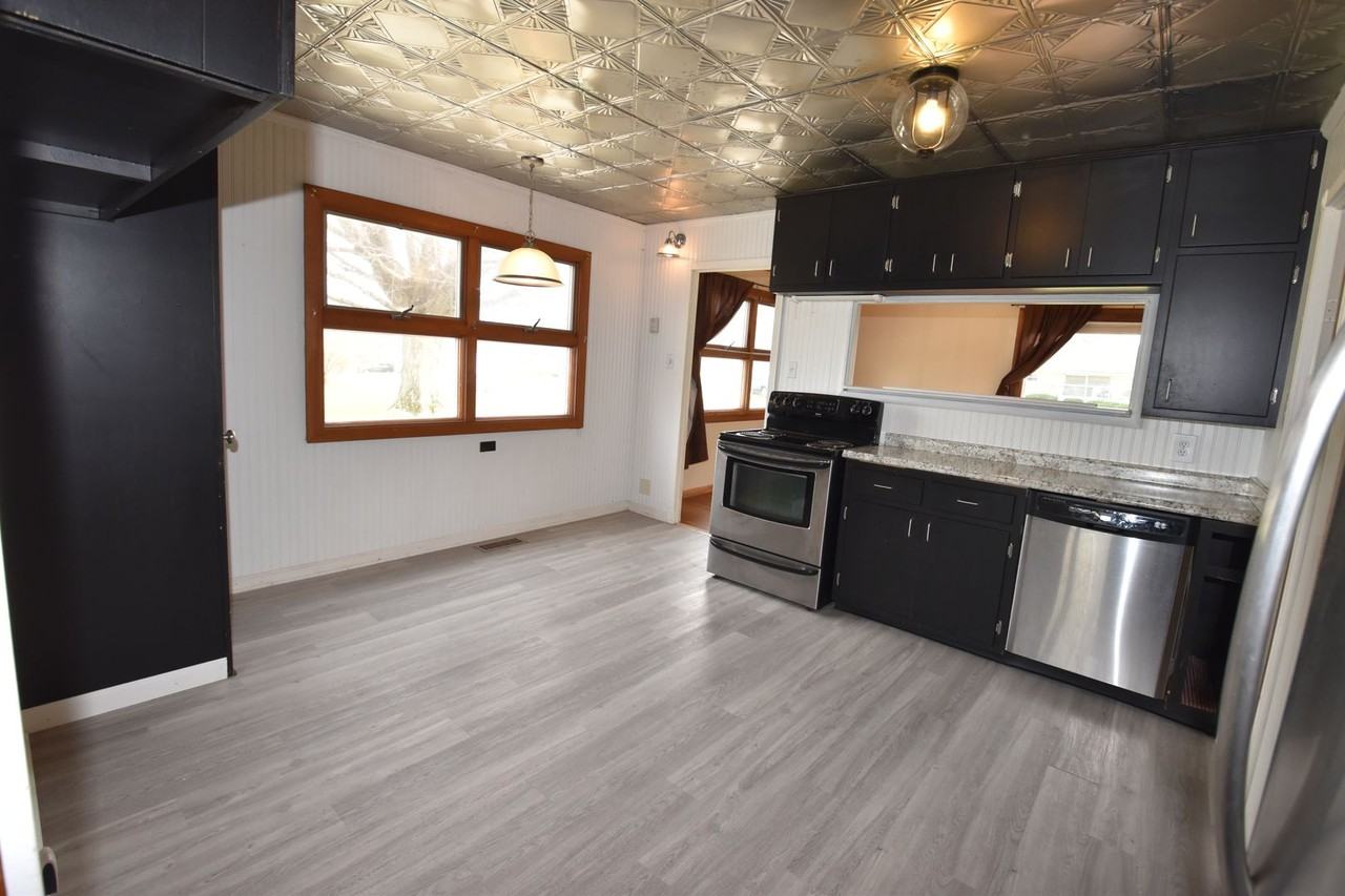 132 E Mckenzie Rd - Photo 6 of 33