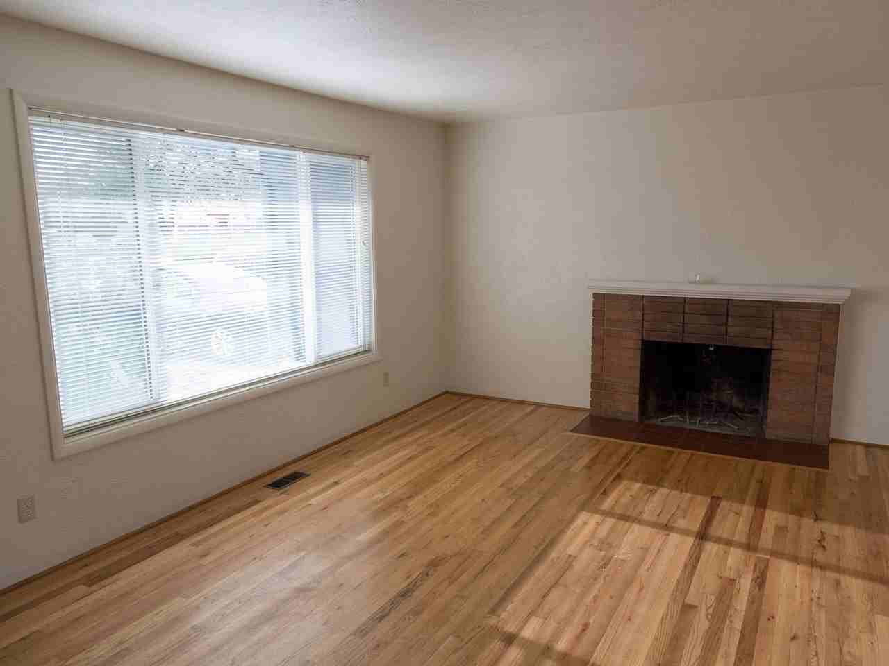 1930 Nw Kings Blvd - Photo 2 of 18