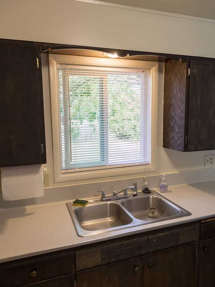 1930 Nw Kings Blvd - Photo 7 of 18