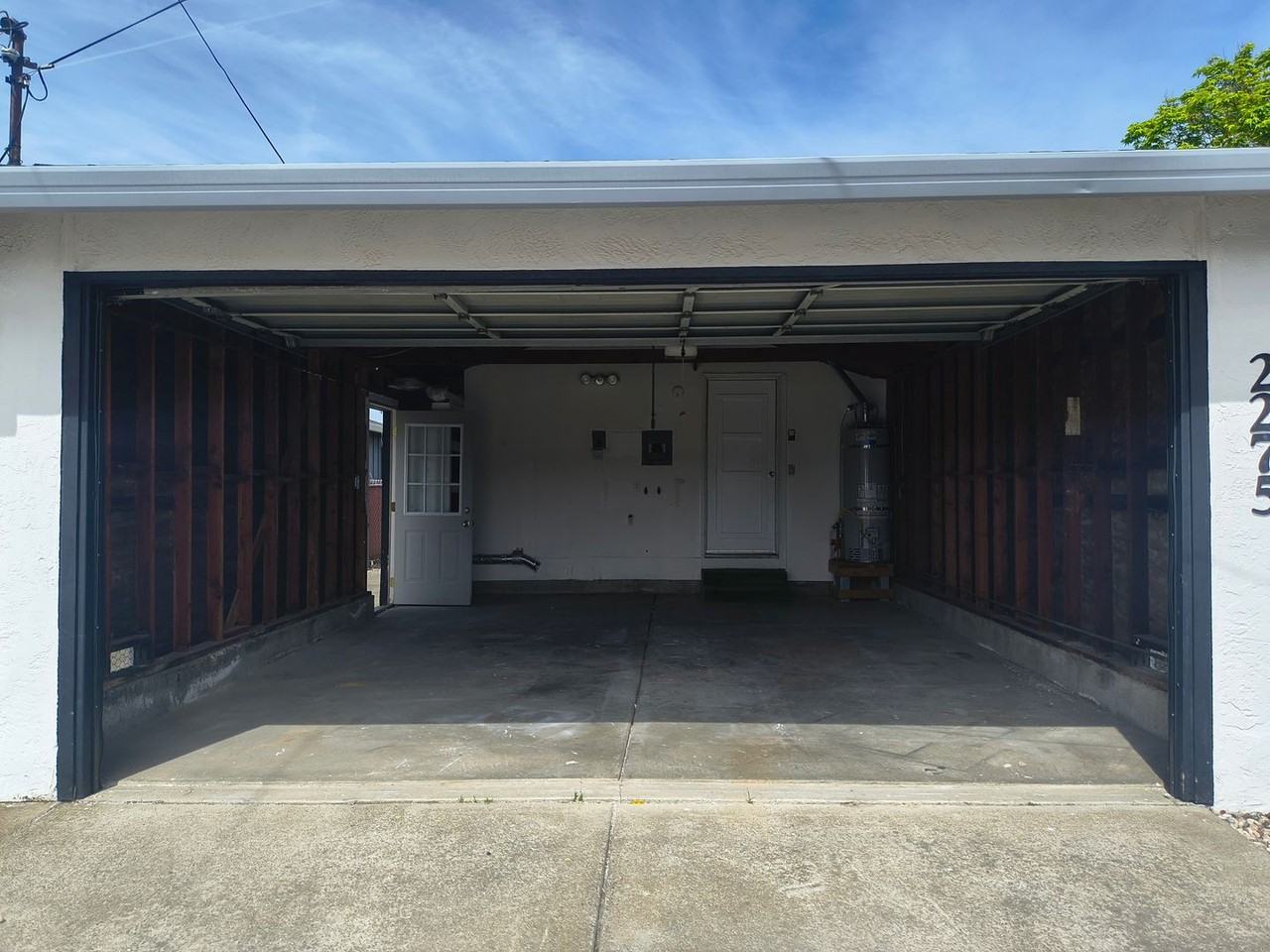 2275 Cypress Ave - Photo 4 of 50