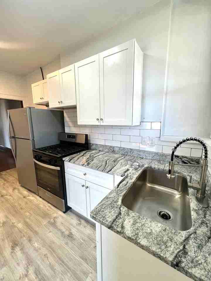 196 Miller Ave - Photo 3 of 23