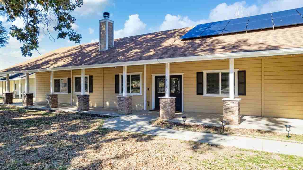 17161 Bold Venture Dr - Photo 6 of 44