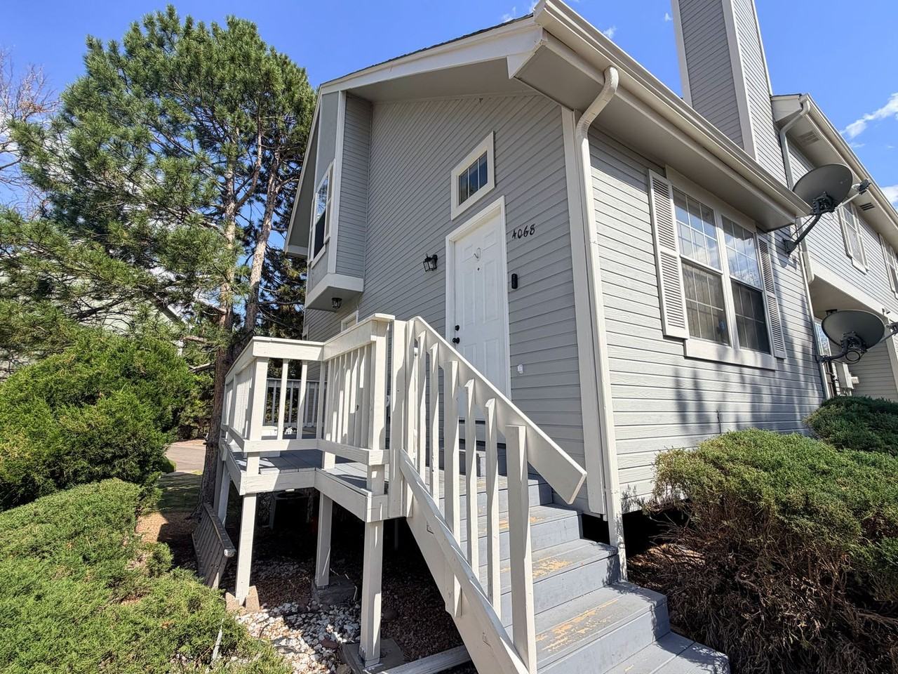 4068 S Richfield Way - Photo 2 of 31