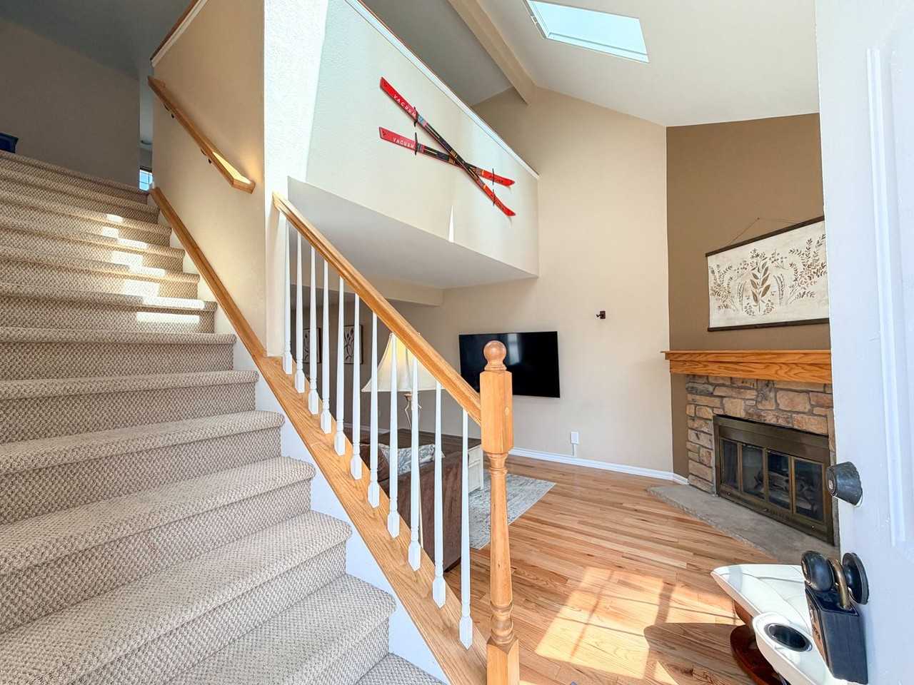 4068 S Richfield Way - Photo 4 of 31