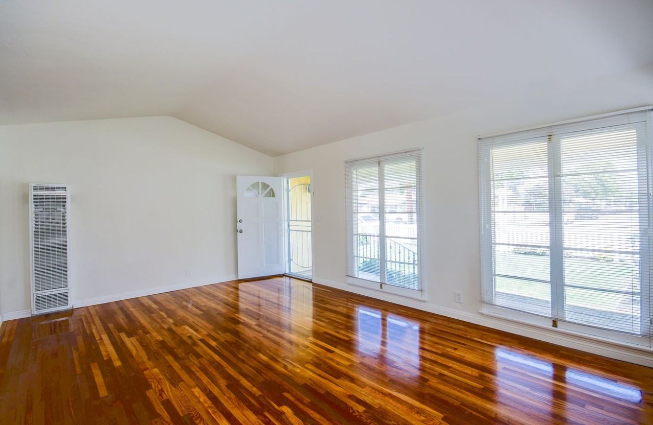 1040 W Almond Ave - Photo 6 of 38