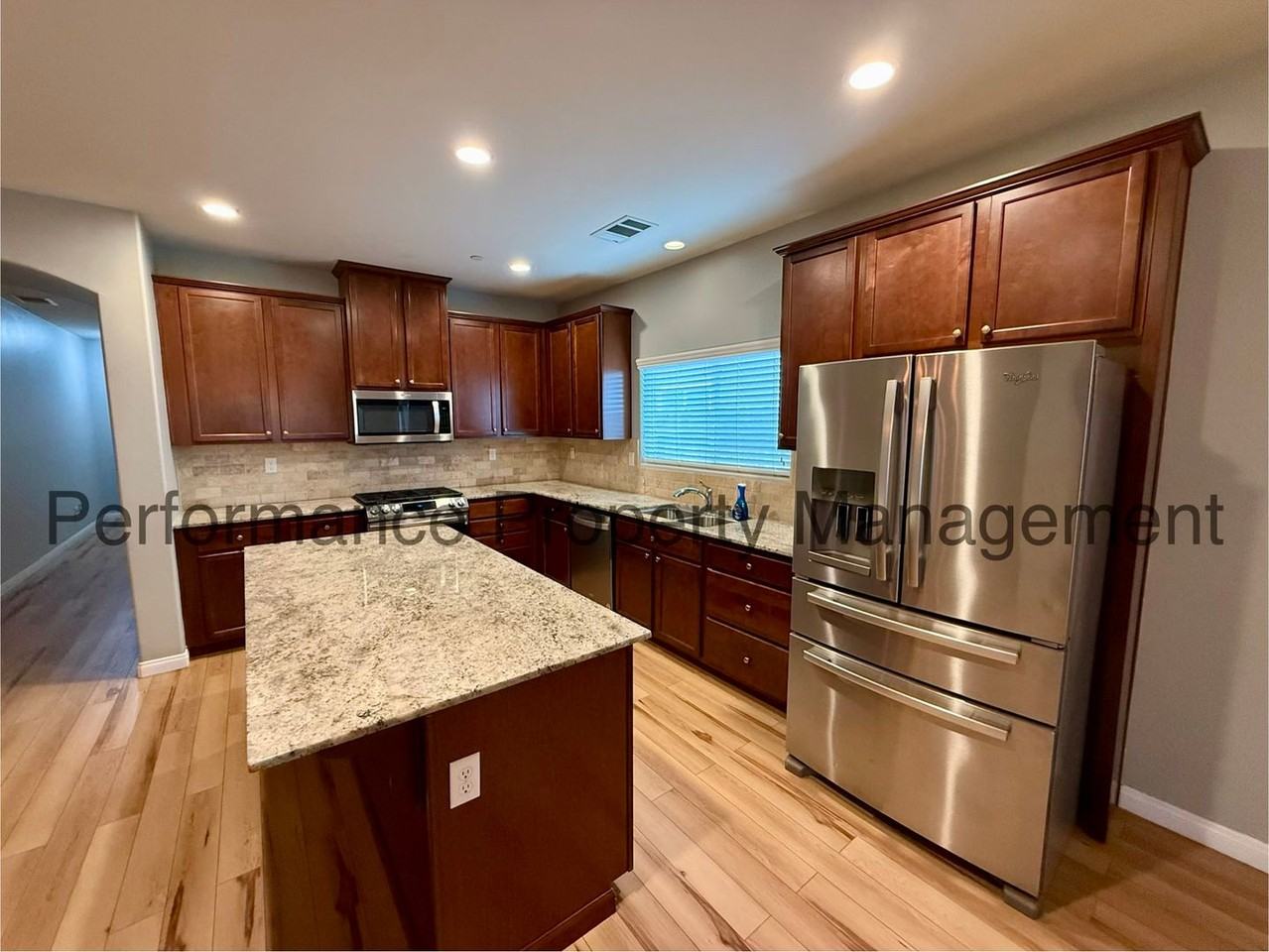 9008 Jacob St - Photo 4 of 20