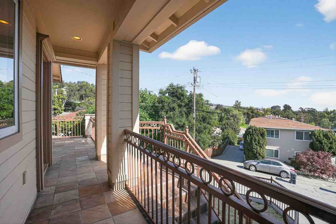 2230 Sol St - Photo 3 of 24