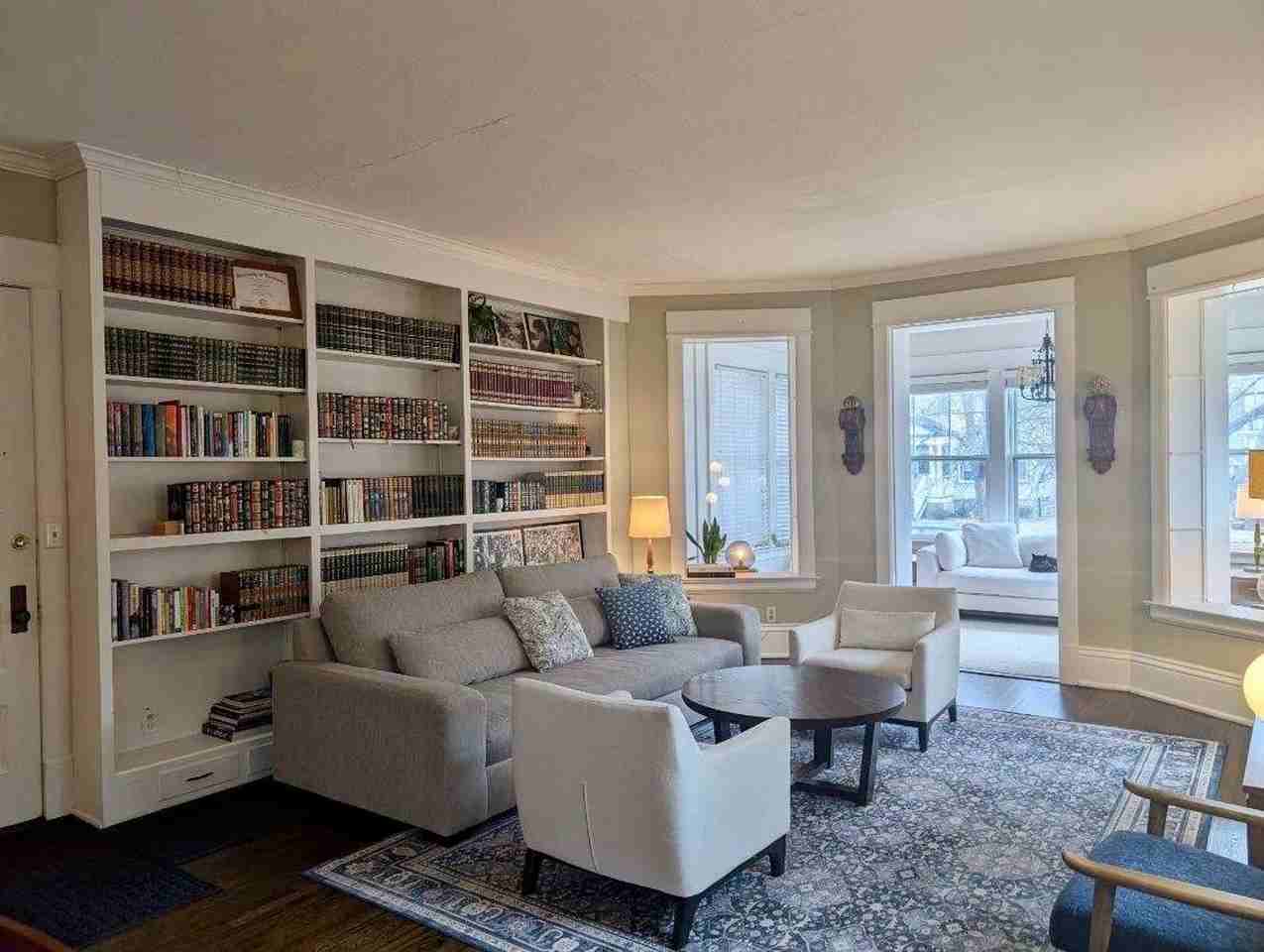 647 Lincoln Ave - Photo 4 of 22