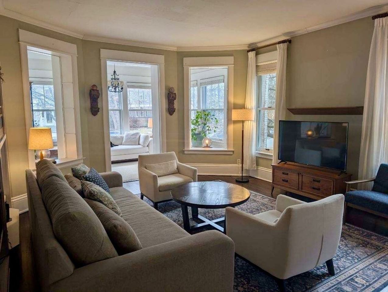 647 Lincoln Ave - Photo 5 of 22