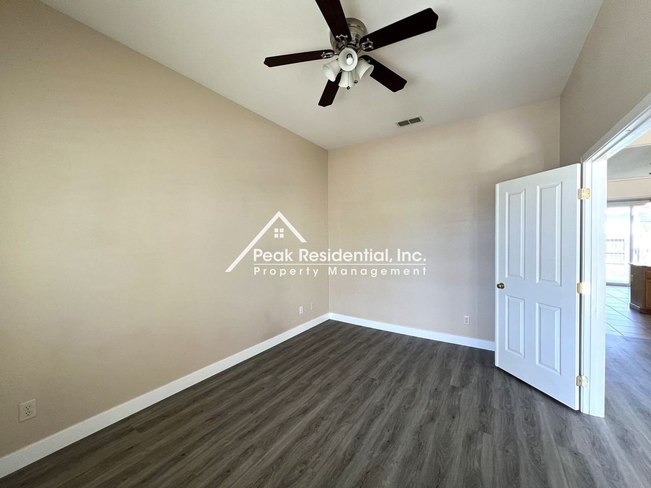 6017 Snow Leopard Cir - Photo 4 of 23