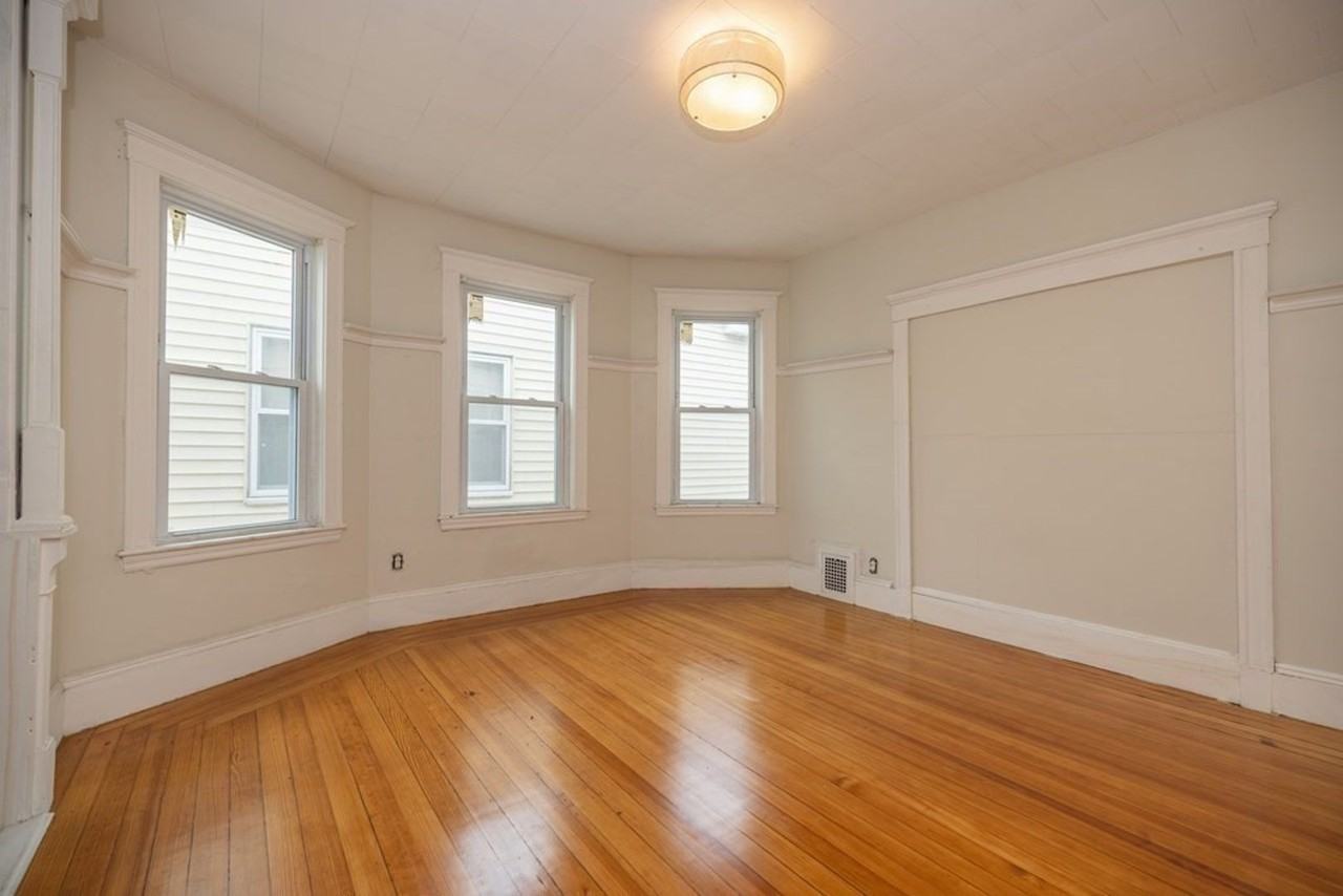339 Allston St - Photo 5 of 22