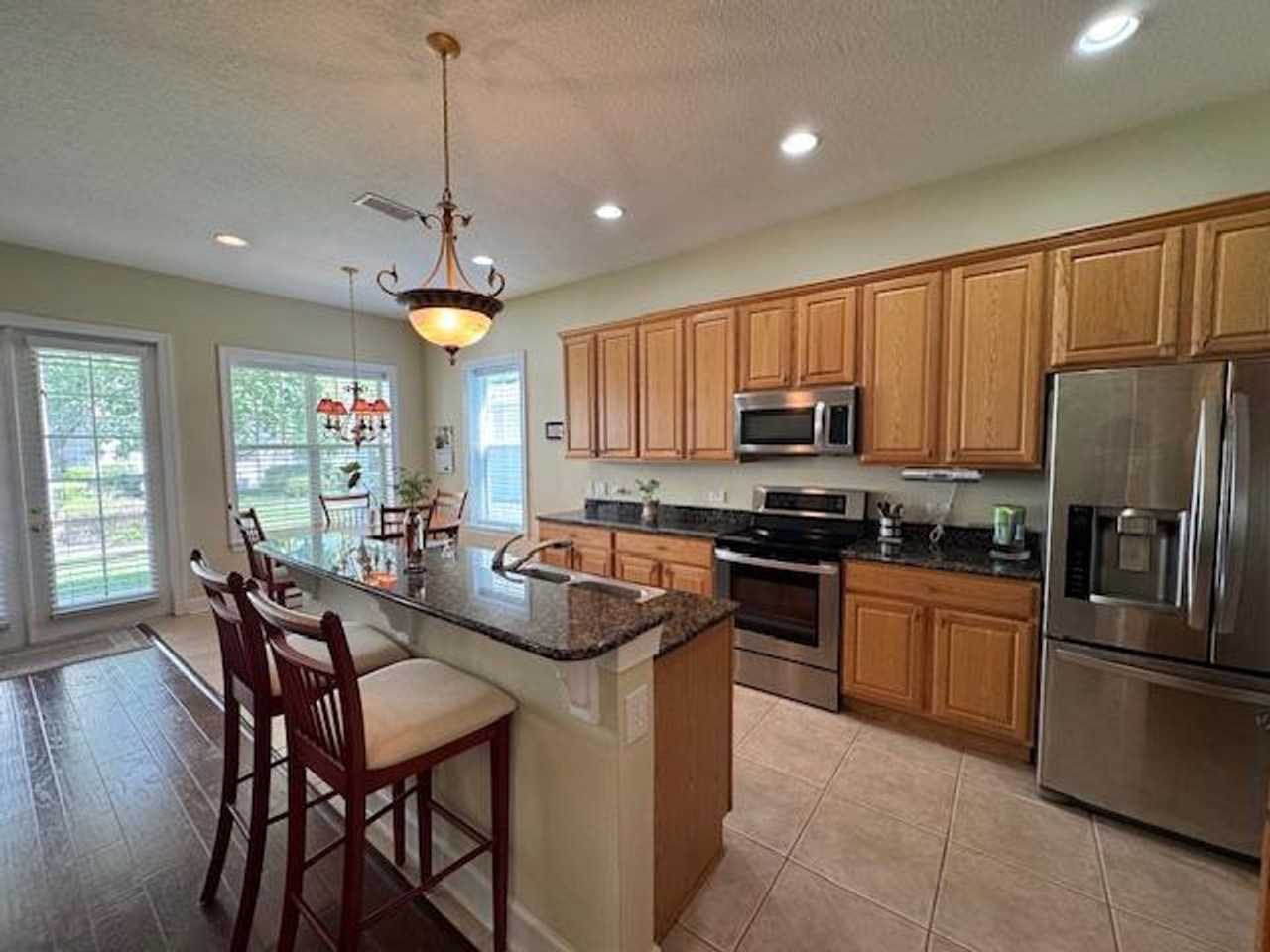 1442 Stickley Ave - Photo 7 of 34