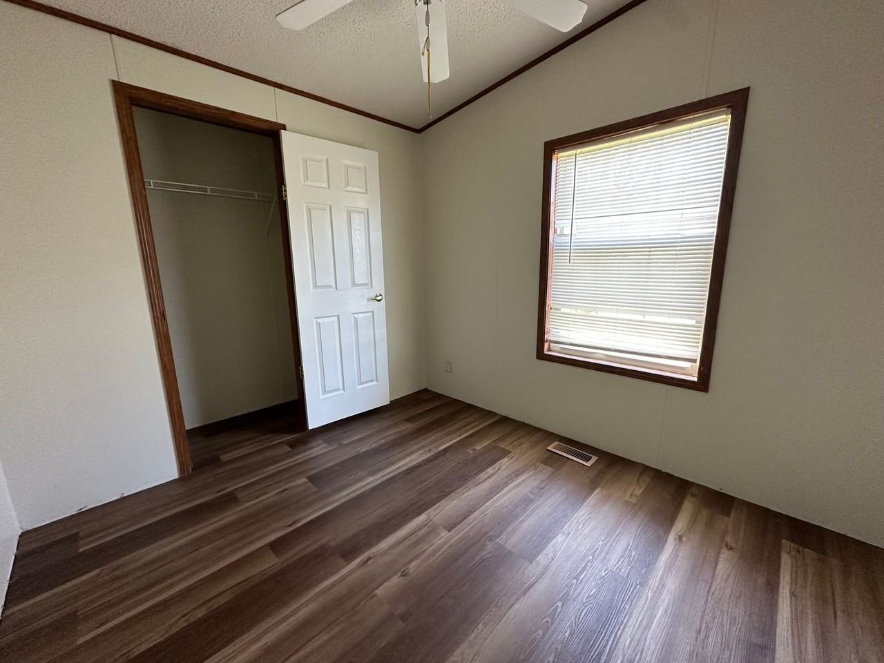 540 Meadstown Rd - Photo 7 of 10