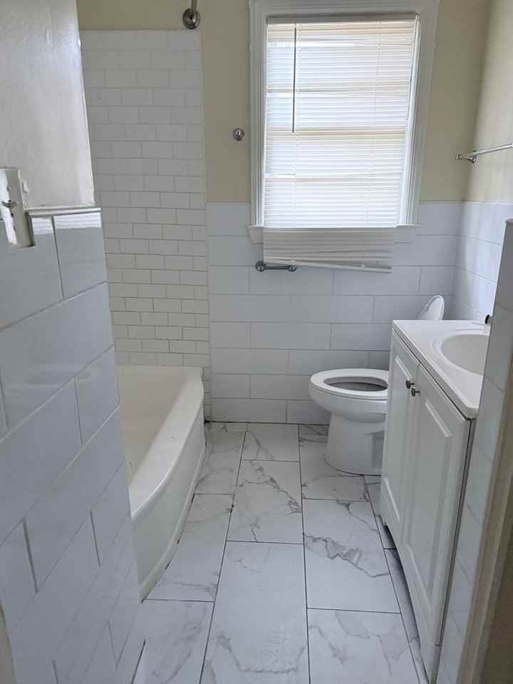 1207 De Renne Dr - Photo 4 of 8