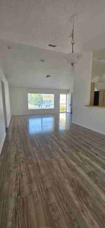 2066 De Carlo Ave - Photo 6 of 23