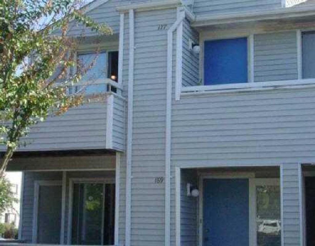 177 Nantucket Pl - Photo 2 of 7