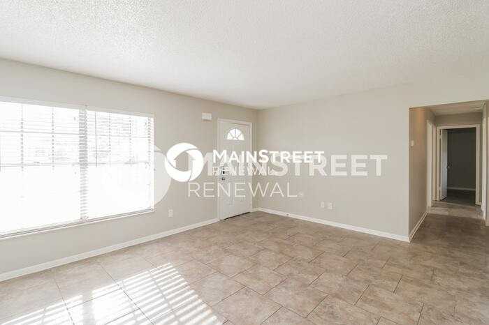 2289 Anchor Ave - Photo 4 of 16