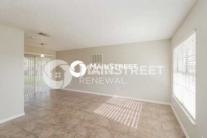 2289 Anchor Ave - Photo 5 of 16