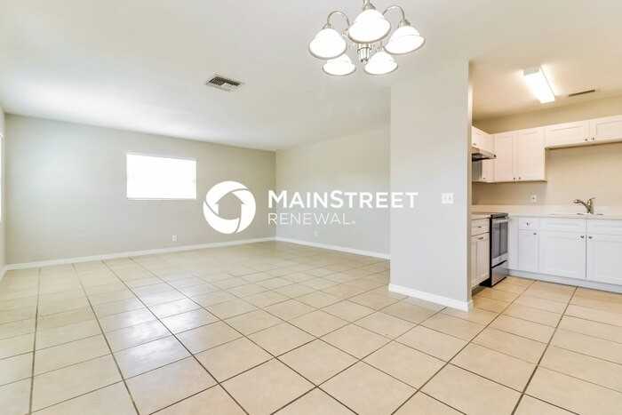 6609 S Mascotte St - Photo 4 of 16