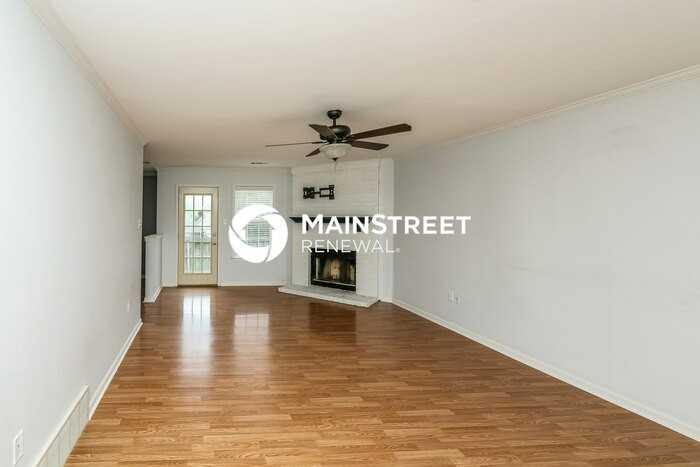 4737 Calgary Cv - Photo 4 of 17
