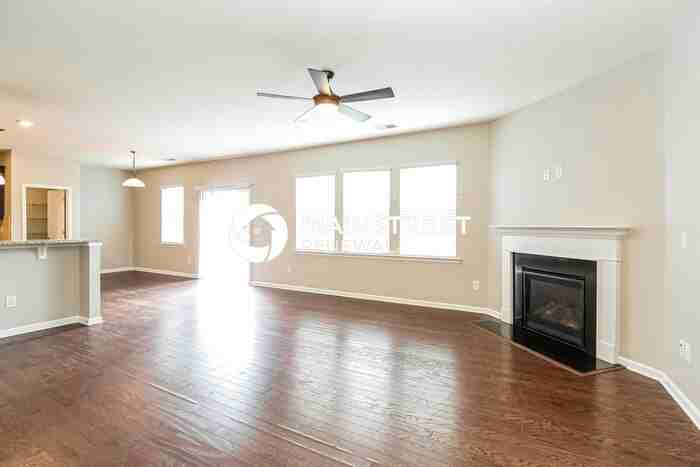 2517 Wellshire Ct - Photo 4 of 18