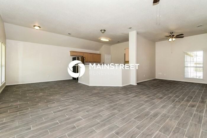 221 Dartmouth Dr - Photo 2 of 17