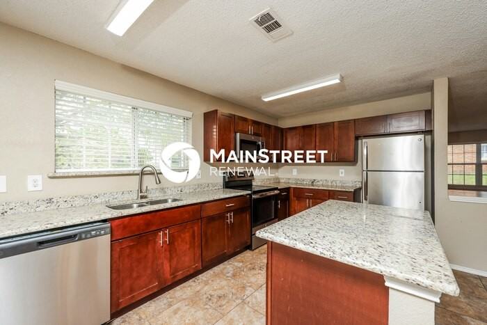 3332 Knollcrest Ln - Photo 7 of 17