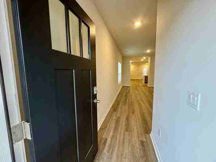 3240 Cool Springs Ave Sw - Photo 4 of 26