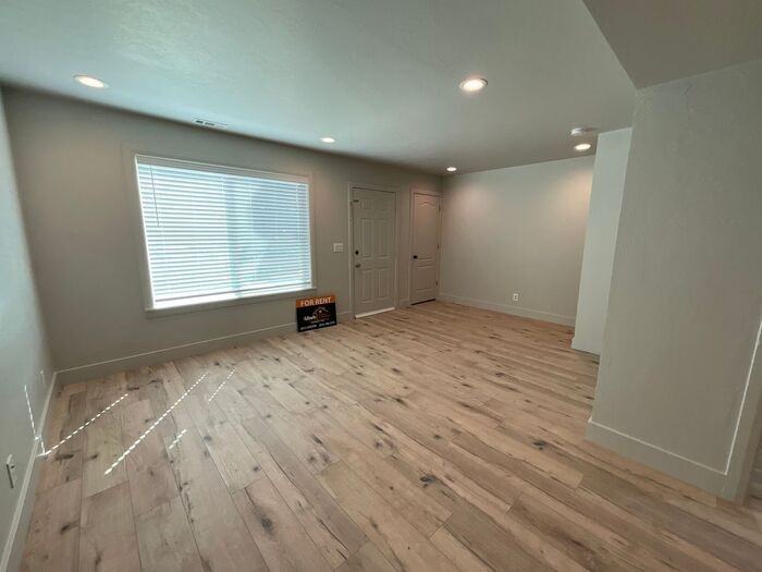 950 E 1225 N #B - Photo 4 of 17