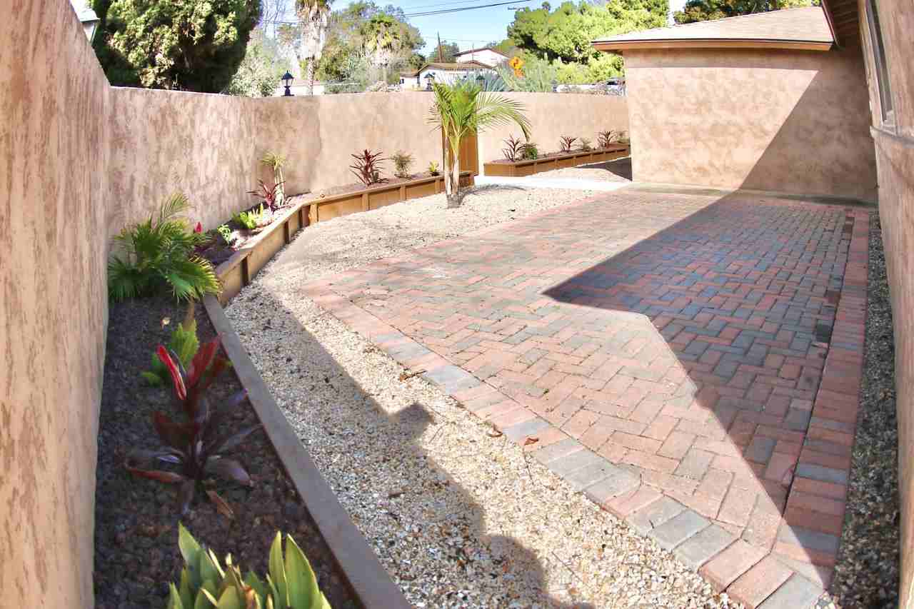 1487 Arthur Neal Ct #NA - Photo 4 of 23