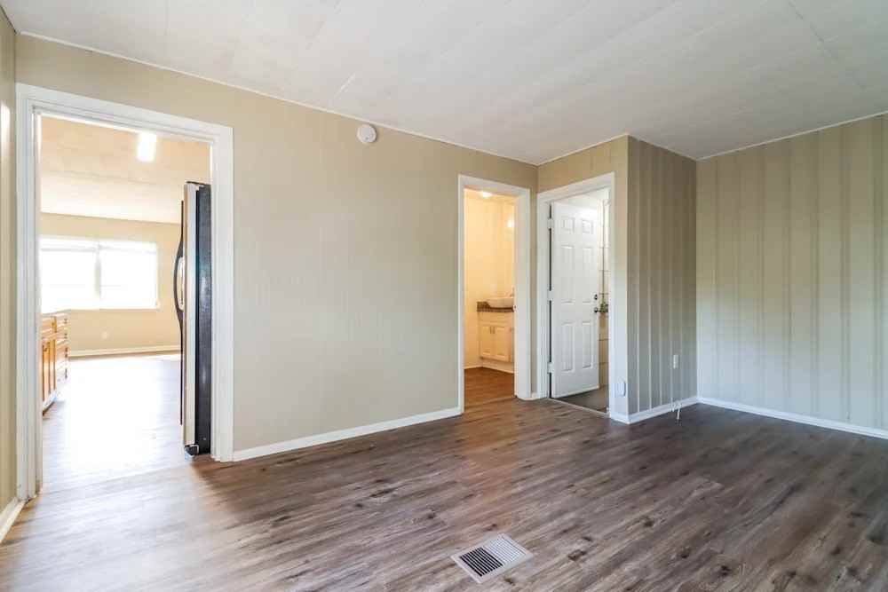 626 Vernon St #NA - Photo 2 of 6