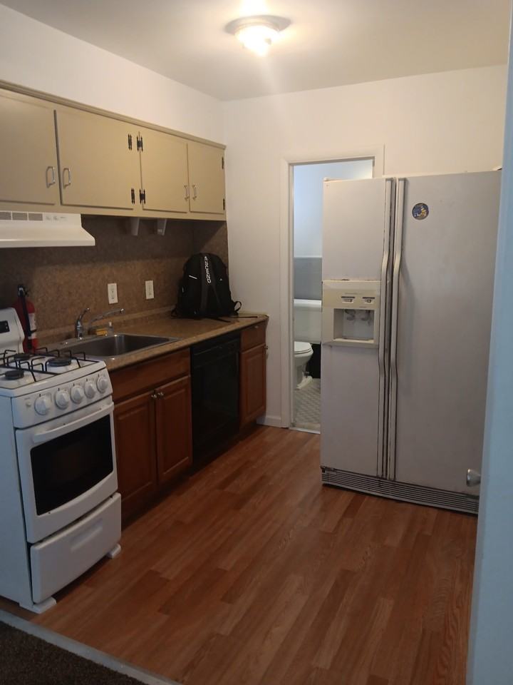 202 N Madison Ave #1 - Photo 6 of 13