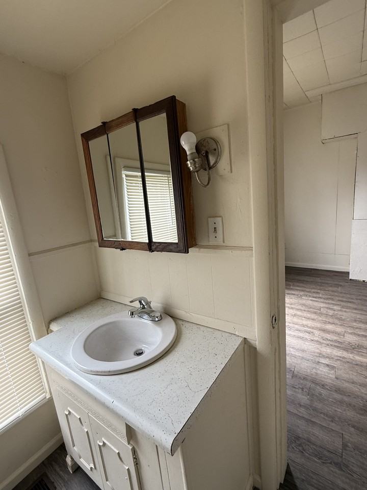 Wallace Ave #600 - Photo 6 of 6