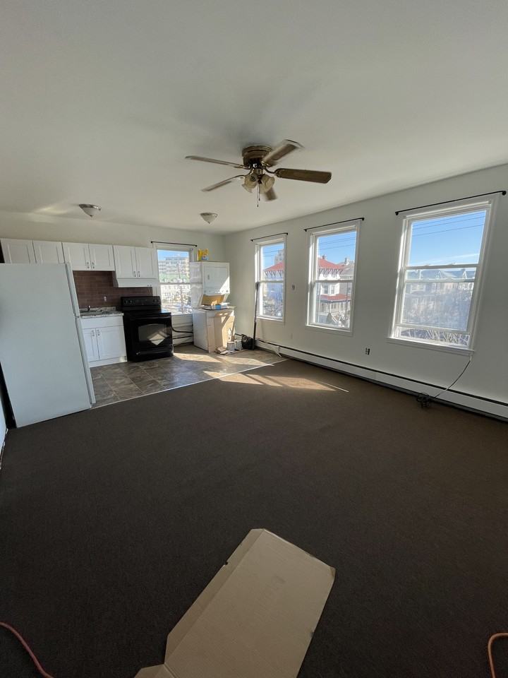 4403 Atlantic Ave #5 - Photo 5 of 9