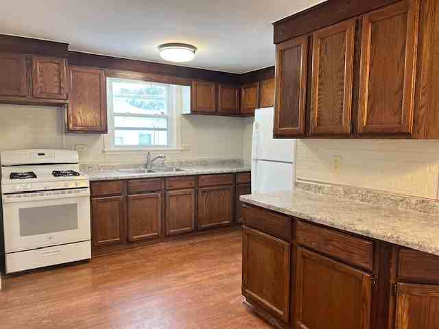 112 Oakdale Ave #NA - Photo 2 of 9