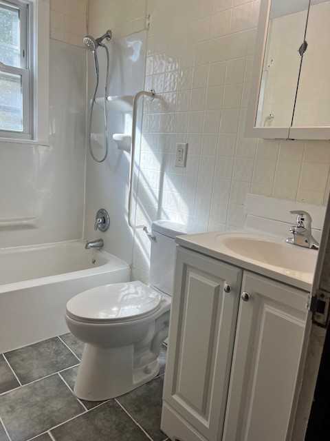 112 Oakdale Ave #NA - Photo 6 of 9