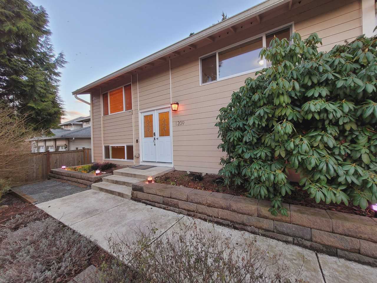 1209 Ne 148th St #NA - Photo 2 of 21